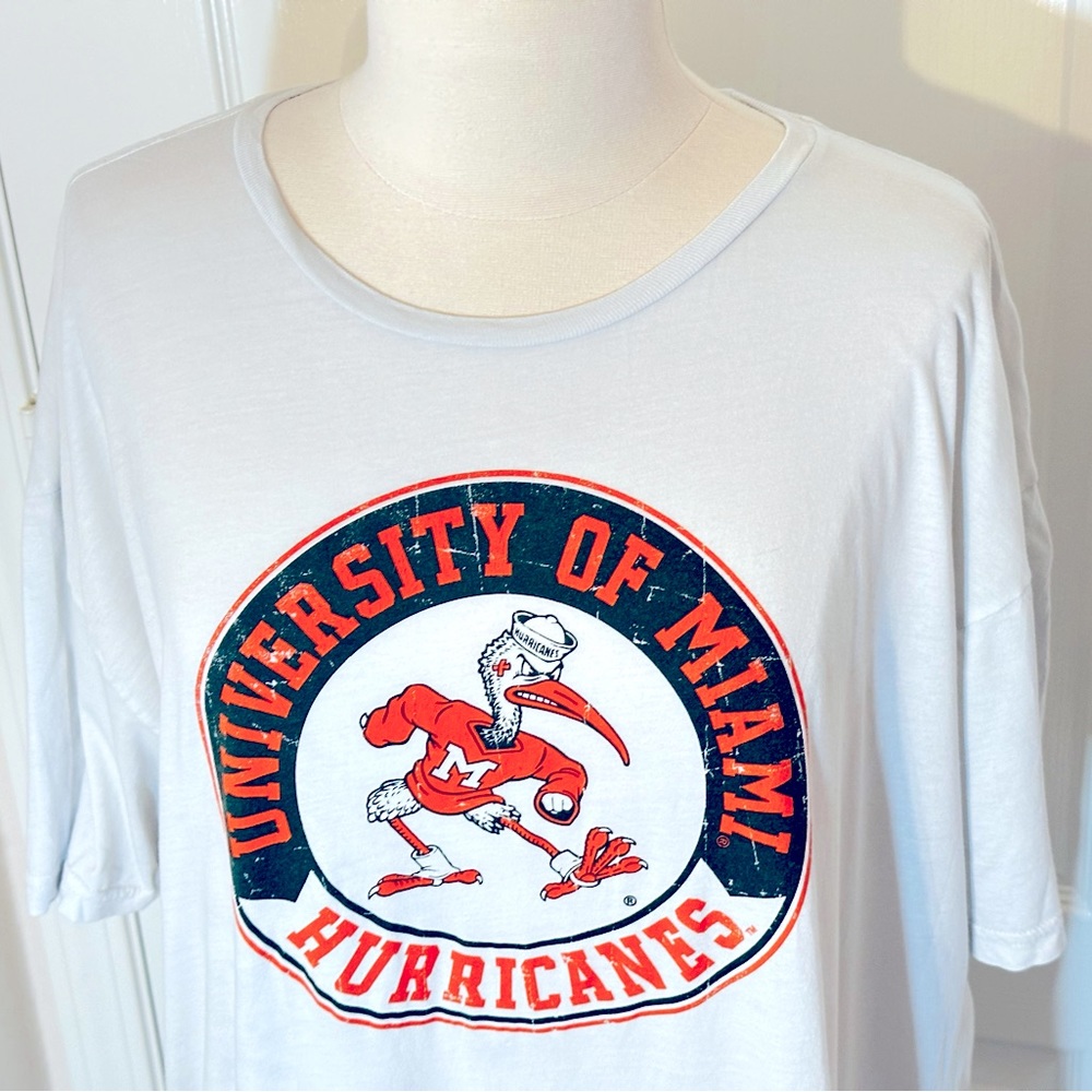 Retro Brand Unisex University of Miami Hurricanes  White Logo Tee Size XXL